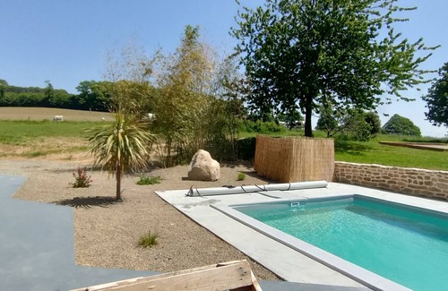 Isigny-le-Buat House | Country house with pool and spa
