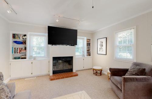 Dewey Beach House | Country Manor Estates - 22 Manor Dr