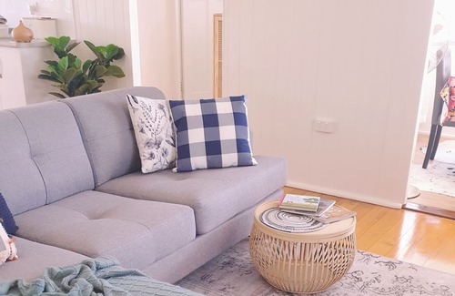 Amby House | Country Queenslander. Relax and enjoy the peace & quiet in Amby Qld..
