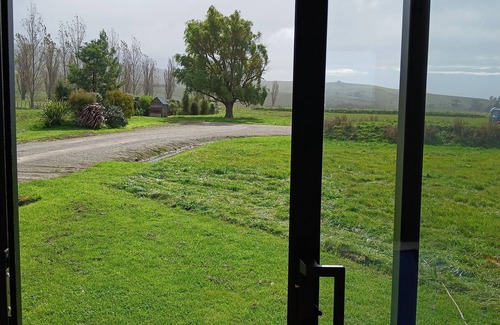 Porangahau Apartment | Country retreat ✨️ 5 min from the most beautiful beach