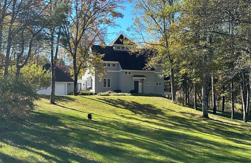 Conway House | Country Retreat Close to Skiing and Local Private Schools