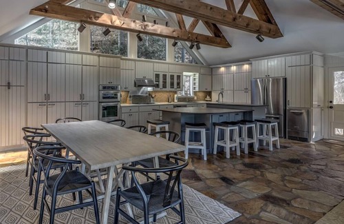 Morganton House | Country Roads - Lake Front | Hot Tub | Pool Table | Shuffle Board | Arcades