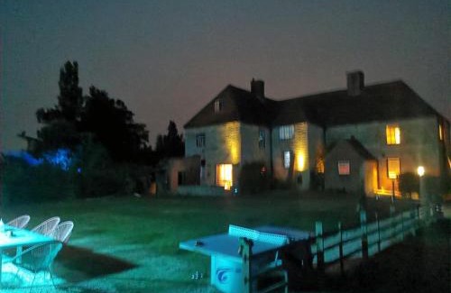 Market Rasen Apartment | Countrylife Large Green Suite- road noise