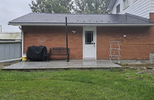 Elizabethtown-Kitley House | Countryside studio daylight basement apartment. 10 minutes to Brockville town