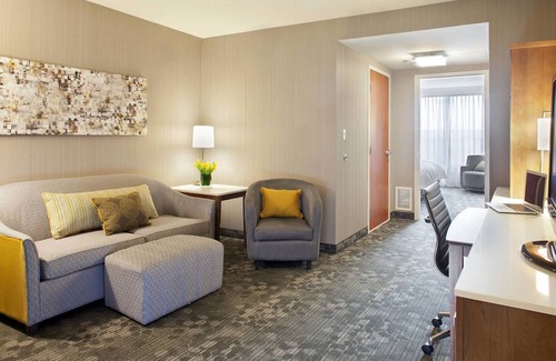 Pueblo Hotel | Courtyard by Marriott Pueblo Downtown