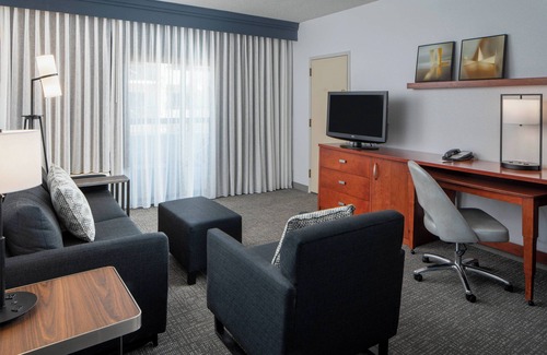Herndon Hotel | Courtyard by Marriott Dulles Airport Herndon/Reston
