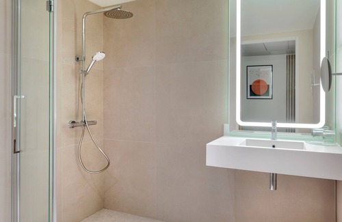 Saint-Denis Hotel | Courtyard by Marriott Paris Saint Denis