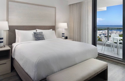 Coconut Grove Hotel | Courtyard by Marriott Miami Coconut Grove