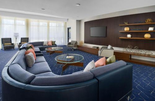 Woodbridge Hotel | Courtyard by Marriott Potomac Mills Woodbridge