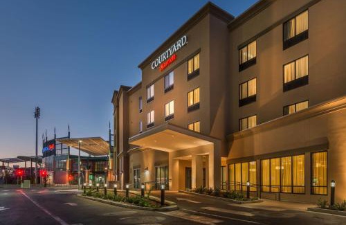 Downtown Reno Hotel | Courtyard by Marriott Reno Downtown/Riverfront