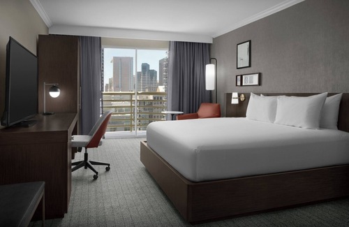 Little Italy Hotel | Courtyard by Marriott San Diego Downtown Little Italy