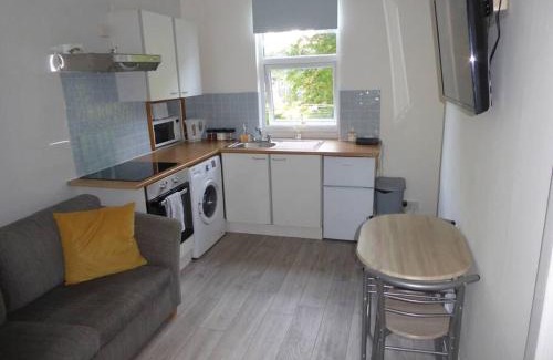 Largs Apartment | Cove Bay 1 Bed Flat