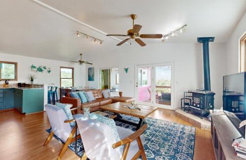Canyon Lake House | Cowboy Retreat