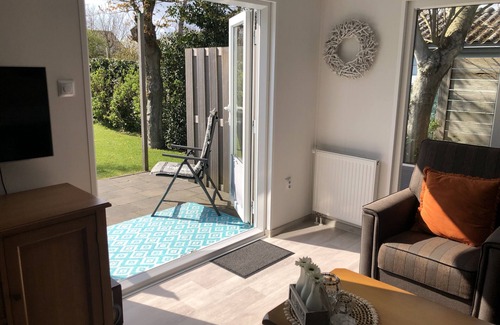 Camperduin Ski Chalet | Cozy and new summer house a 5-minute walk from the beach and sea!