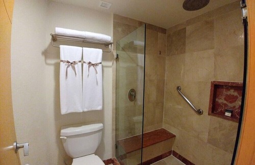 Cozumel Hotel | Cozumel Beach-front Studio w Hot Tub Ideal for Weekend Getaway