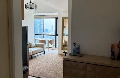 Wack-Wack Greenhills Condo | Cozy 1-BDR condo with AC, Hot Water, and WiFi in Brgy Wack-Wack Greenhills