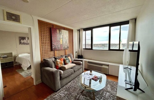 Downtown Apartment | Cozy 1-bed, 1-bath apartment in charming Downtown Stamford