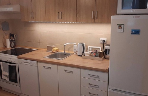 Old Town Apartment | Cozy 1-bedroom apartment with AC and WiFi in city center of Sarajevo