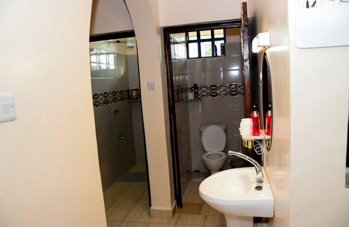 Nanyuki Apartment | Cozy 1-bedroom apartment inNanyuki with Free Wi-fi, fully furnished kitchen