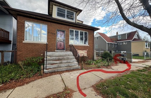 Whiting Apartment | Cozy 1-bedroom apartment with WiFi, minutes from lovely Whiting downtown