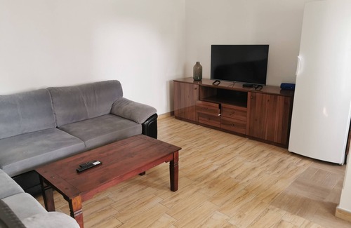 Crno Apartment | Cozy 1-bedroom apartment near Zadar with private terrace