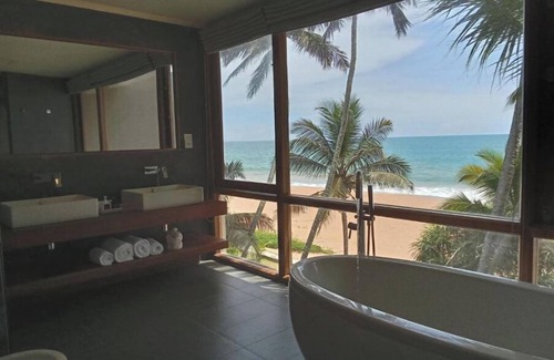 Induruwa House | Cozy 1-bedroom condo in wonderful Induruwa with WiFi, AC