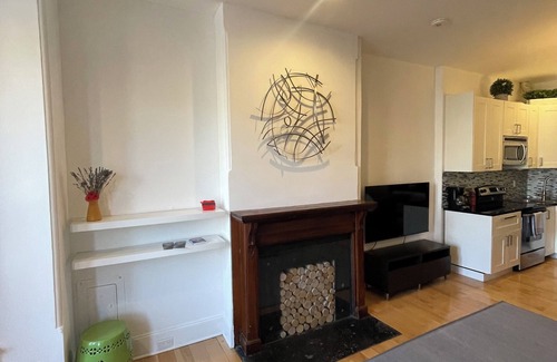 Stanton Park Apartment | Cozy 1-bedroom Historic apartment in delightful Washington DC