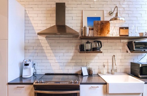 Arts District Apartment | Cozy 1 bedroom Loft in the Heart of Downtown! (Loft 201)