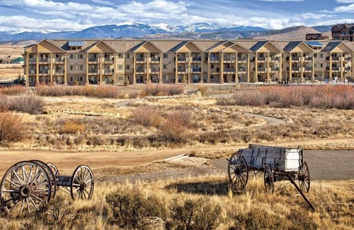 Grand Elk Ranch Resort | Cozy 1 Bedroom Suite in the Rocky Mountains