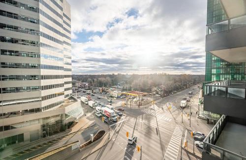 Willowdale Apartment | Cozy 1 BR & Den Condo in North York Free Parking