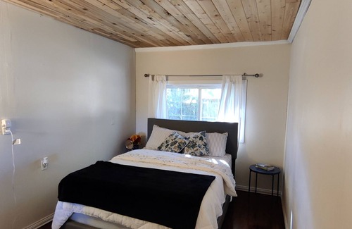 Seattle Metro Area House | Cozy 1bd home minutes from SEA airport & downtown.