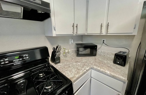 Sandy Springs Apartment | Cozy 1BR Apartment in Sandy Springs, Atlanta – Prime Location with Free Parking!