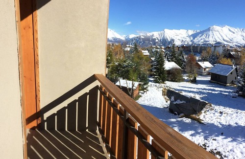 La Toussuire Apartment | Cozy 1BR Apartment, Sleeps 4, Near Slopes, South-Facing Balcony, Stunning Mountain Views