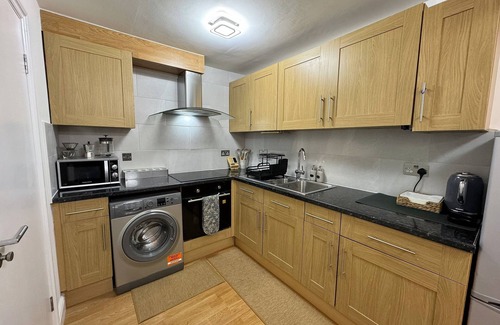 Victoria Apartment | Cozy 1BR Flat in Hackney Central