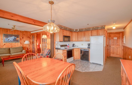 Jackman Cabin | Cozy 1BR Lodge – Fall & Winter Retreat in Jackman