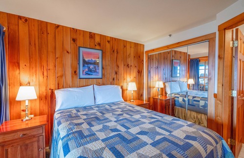 Jackman Cabin | Cozy 1BR Lodge – Fall & Winter Retreat in Jackman