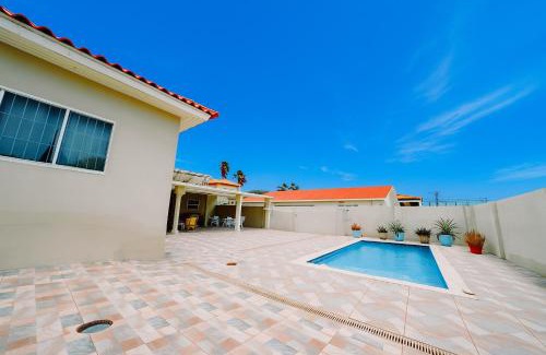 Kamay Apartment | Cozy 1BR Studio w Pool Near Palm Beach