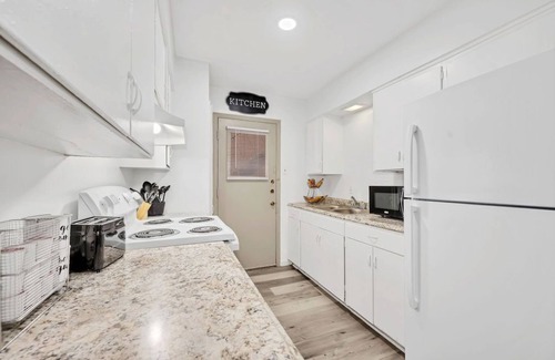 Old East Dallas Apartment | Cozy 1BR unit in East Dallas near Downtown Dallas and State Fair of Texas