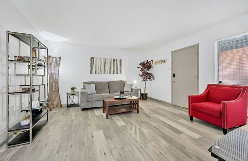 Old East Dallas Apartment | Cozy 1BR unit in East Dallas near Downtown Dallas and State Fair of Texas