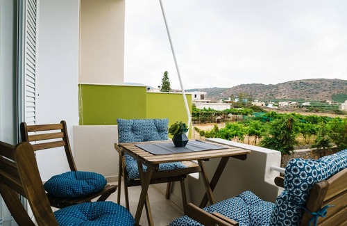 Milatos Beach House | Cozy 1st floor apartment with balconies