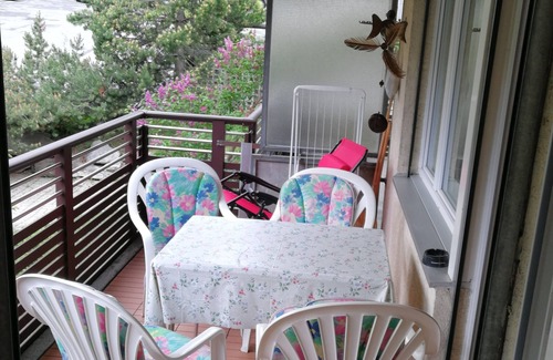 Davos Apartment | Cozy 2.5 room vacation apartment * indoor pool-sauna, not far from pure nature.