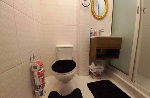 Georgetown Apartment | Cozy 2-bedroom apartment with AC