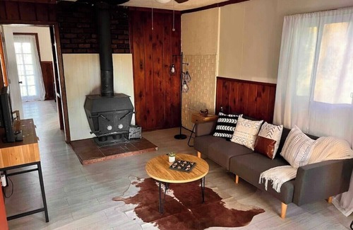 Lyonsville Cabin | Cozy 2-bedroom cabin in enchanting Paynes Creek