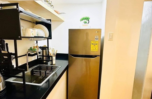 Highway Hills Condo | Cozy 2-bedroom condo in fabulous Mandaluyong with AC, WiFi