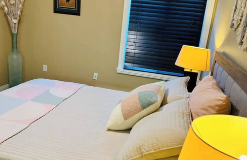 Serra Mesa Condo | Cozy 2-bedroom condo in beautiful San Diego with fitness room, WiFi