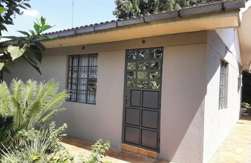 Muthaiga House | Cozy 2 bedroom home in Roslyn Runda with WI-FI