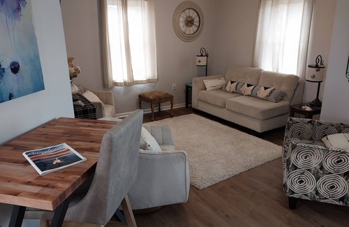 Manson House | Cozy 2-bedroom house at Twin Lakes.