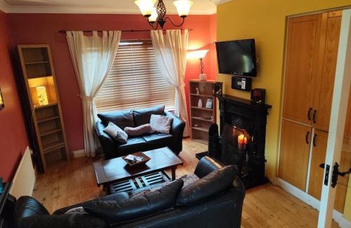 Castlebar House | Cozy 2 bedroom House, Castlebar Town, near to Westport, Achill & Clifden