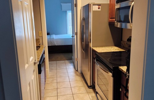 Lackey Resort | Cozy 2-bedroom resort in Williamsburg w/WiFi, fitness room, pool & amenities