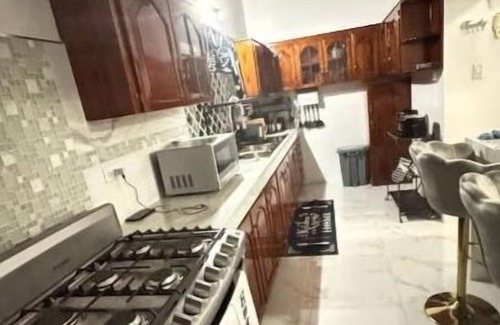 Horizon Park Apartment | Cozy 2-bedroom stay with fireplace, AC, Wi-Fi and Comfort